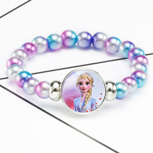 Bracciale di perle rosa e blu con l'immagine di Elsa la Regina delle Nevi