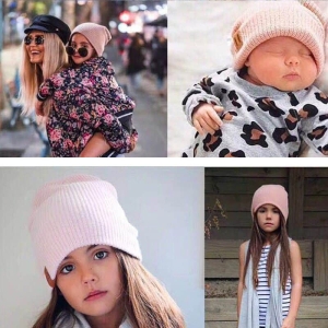 Cappello rosa alla moda per le ragazze