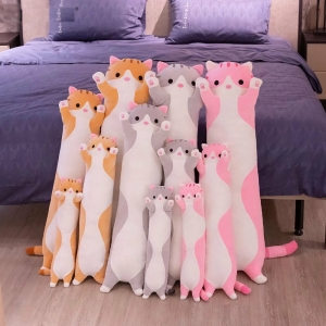 Set di 11 cuscini marroni, grigi e rosa a forma di gatto
