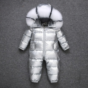 Tuta da pilota con cappuccio di pelliccia per ragazze alla moda