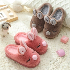 Pantofola invernale alla moda a forma di coniglietto per le ragazze
