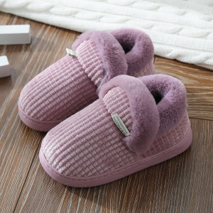 Pantofole invernali da bambina viola alla moda