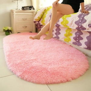 Tappetini di alta qualità per la camera da letto di una bambina rosa in una casa