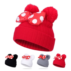 Simpatico cappello con fiocco di Minnie per le bambine, in diversi colori. Di buona qualità e molto confortevole