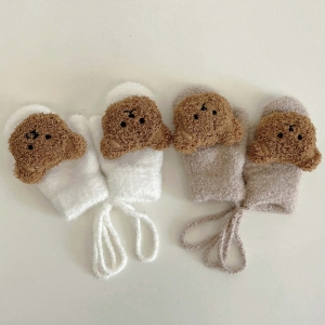 Guanti invernali in maglia spessa con stampa di orso per le bambine, in una gamma di colori