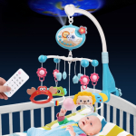 Mobile musicale per la culla della bambina con sfondo blu scuro e bambino nella culla