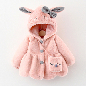 Cappotto di pelliccia rosa con cappuccio di coniglio e borsa laterale
