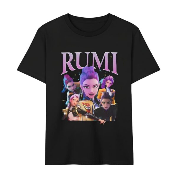 IMG_10_2025_T_shirt_fille_K_pop_Demon_Hunters_noir_motif_Rumi_1.jpg T-shirt fille K-pop Demon Hunters noir motif Rumi avec son nom écrit au-dessus. Sur fond blanc.